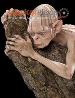 The Lord of the Rings Gollum Collectors Edition Figure