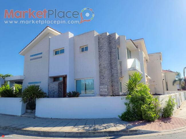 Three bedroom semi-detached house for rent - Kiti, Larnaca