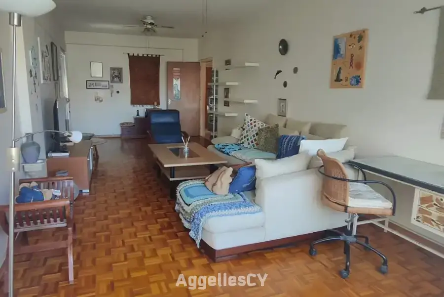 Spacious Apt for Sale in Neapoli – Prime Location