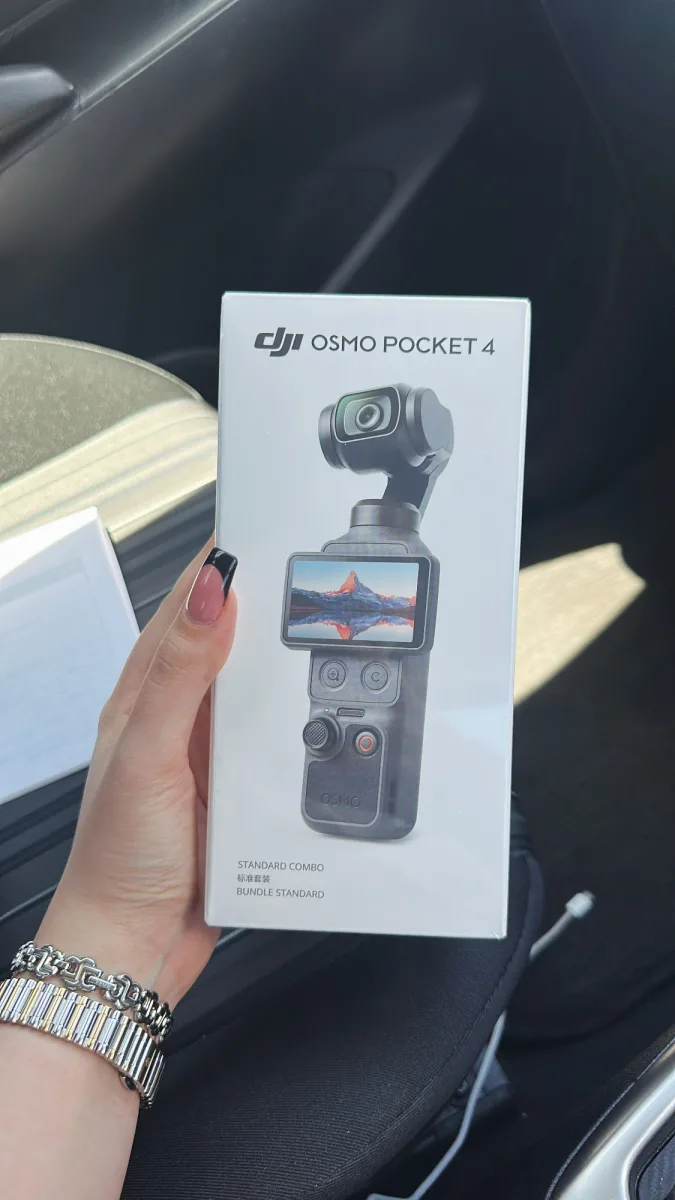 DJI Osmo Pocket 4 Standard Combo