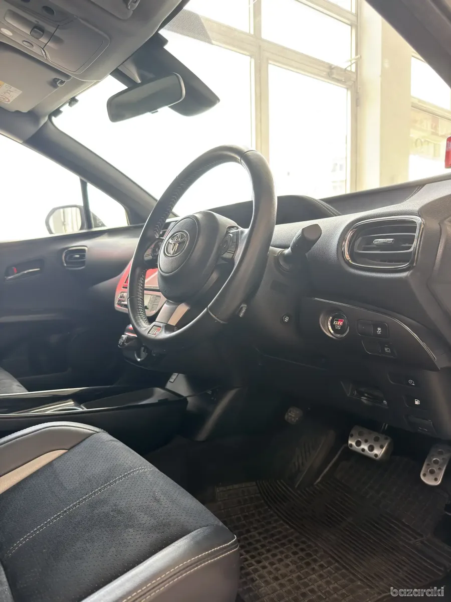 Photo 8