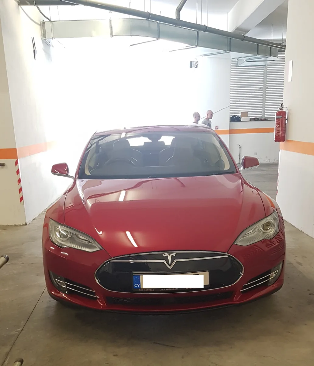 Tesla Model S 2016