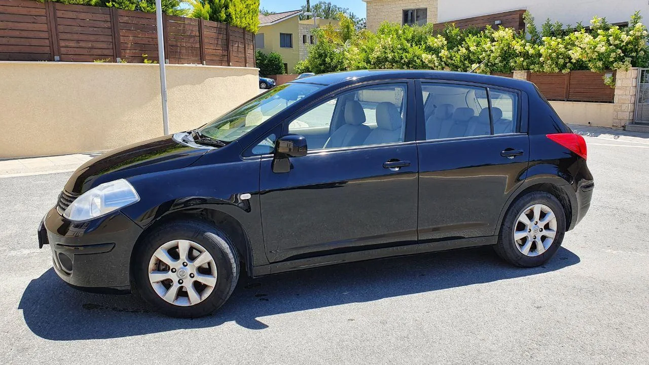 Nissan Tiida 2008