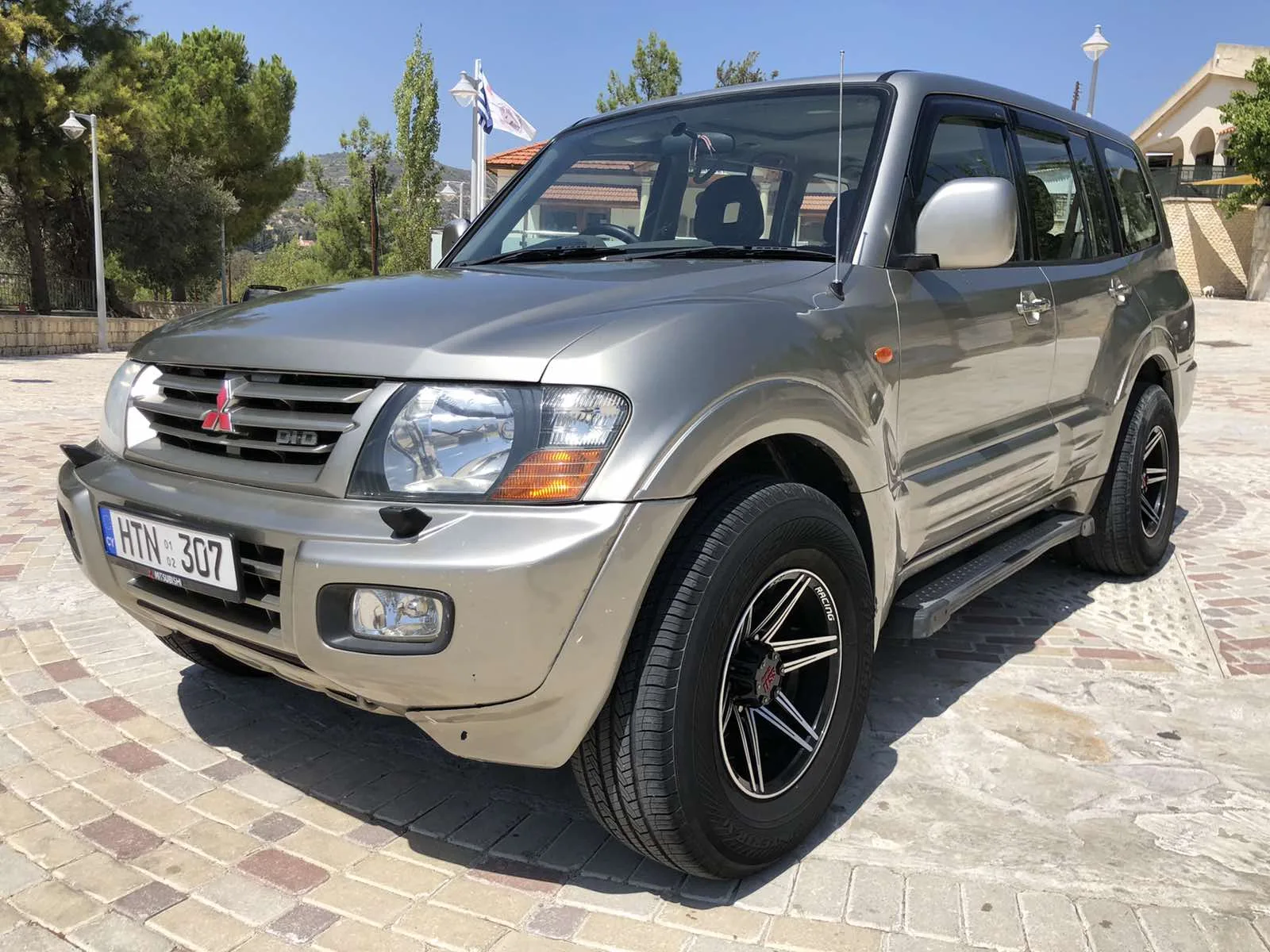Mitsubishi Pajero 2002
